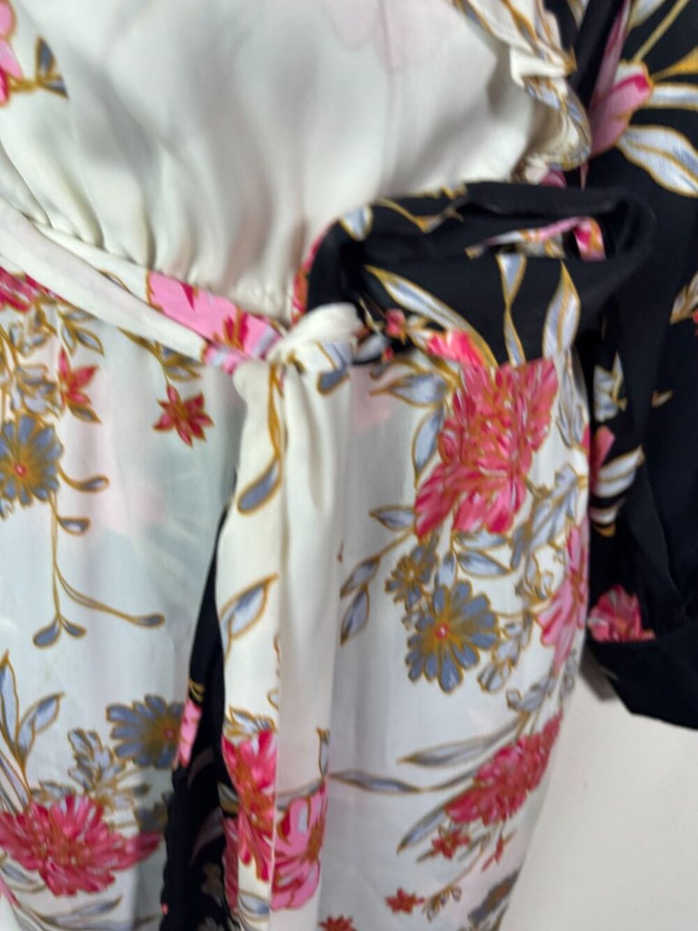 Misa Los Angeles Tabitha Floral Wrap Midi Dress Long Sleeve Size Medium Satin - Picture 14 of 16